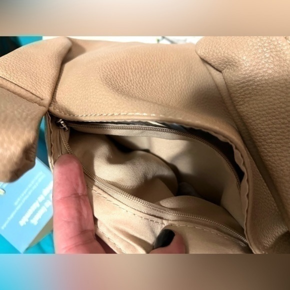 NWT asymmetrical straps bucket bag from The Drop Avalon pebbled vegan leather - Picture 11 of 15